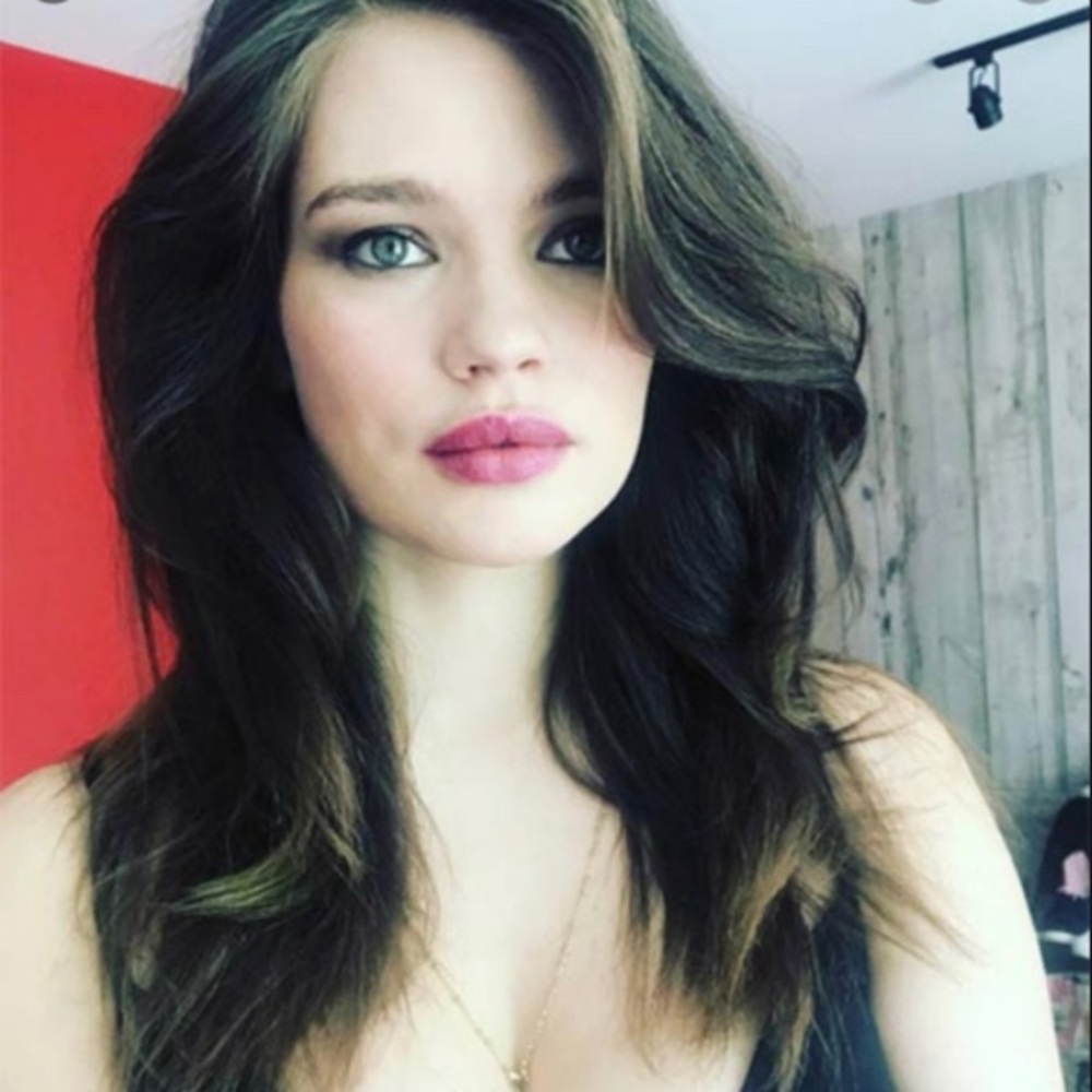 Meet your Posher, Magaly